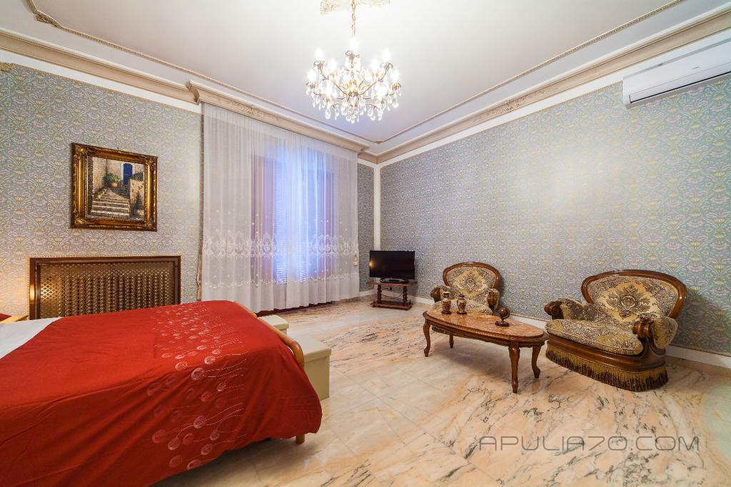 Deluxe King Suite